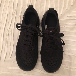 women’s nike sneakers
